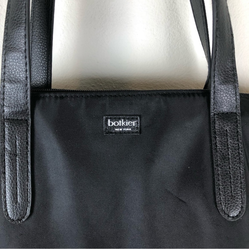 Botkier New York - Black Zip Tote - Picture 2 of 10